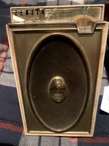 zenith royal 500h transistor radio Deluxe. White with gold trim. - Picture 1 of 17