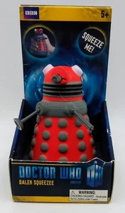 Figura suave roja sellada de Doctor Who Dalek Squeezee BBC 2011 IMPORTACIÓN DEL REINO UNIDO - Imagen 1 de 2