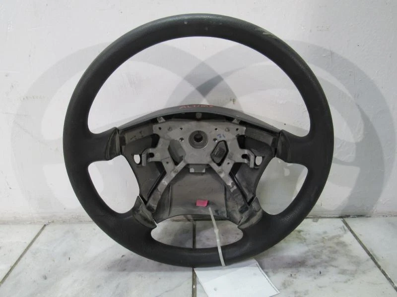 Volante para 02 03 04 Nissan Altima Foto 1 de 4