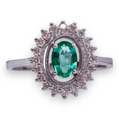 Anillo Princesa En Oro Blanco Con Esmeralda Y Diamantes - Imagen 1 de 4