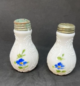 EAPG Gillinder antico vetro latte rivestito rotolo dipinto sale e pepe shaker - Foto 1 di 10