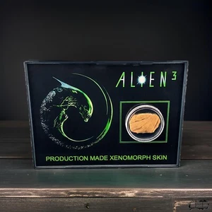 ALIEN 3 PROP - PRODUCTION MADE - XENOMORPH SKIN PIECE - DOG ALIEN - Picture 1 of 7
