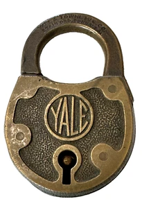 Candado de latón vintage Yale & Towne sin llave cerradura antigua industrial Stamford CT - Imagen 1 de 3