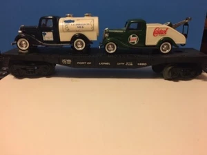 Lionel Flat W/ 2 1936 Ford Trucks - Picture 1 of 3