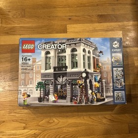Lego Creator Set #10251 Brick Bank *Used With most pieces 