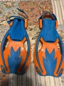 Used Cressi Rocks Kid Fins - Cool Blue/Orange- Small/Medium - Picture 1 of 2
