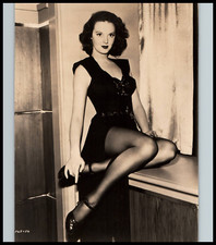 Hollywood Beauty LUCILLE BREMER STUNNING PORTRAIT 1940s CHEESECAKE Photo 678
