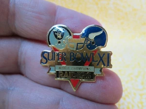 NFL Super Bowl XI Oakland Raiders World Champions Helmets Anstecknadel - / 6F - Bild 1 von 4