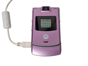 Motorola RAZR V3m Pink Flip Phone Unlocked & Has Been Factory Reset Verizon Y2K - Picture 1 of 18