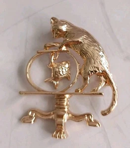 Cat Fishing Gold Tone Brooch 2 x 1.5 ins Kitty Kitten Pussy BNWOT - Picture 1 of 2