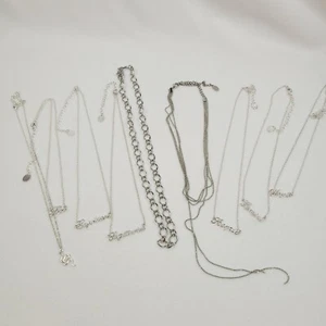 Konvolut 9x Modeschmuck Halsketten verschiedene Sorten silberfarben zierlich Sternzeichen - Bild 1 von 8