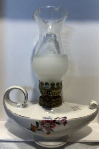 Small Aladdin Lamp with Glass Chimney - Picture 1 of 3