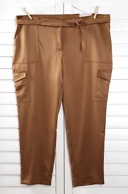 Pantalones al tobillo cargo satinados CHICO'S NUEVOS CON ETIQUETAS $99 en coñac dulce talla 4 T EE. UU. 20 de alto Foto 1 de 4