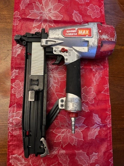 Stapler 19mm-50mm MAX TA551A G5562 16 Gauge Heavy Duty Medium - Image 1 of 4