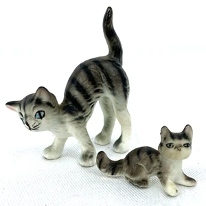 Hagen Renaker gatto spaventato statuina miniatura Bone China 2,25" lotto di 2 - Foto 1 di 9