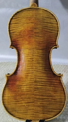 Master 4/4 violin Stradi model European flamed maple back spruce top No5 - Image 1 of 4