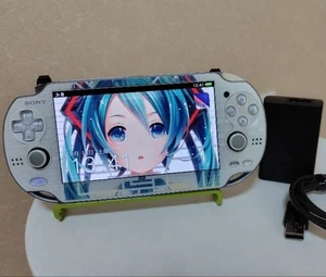 Sony PS Vita PCH-1100 weiß Hatsune Miku getestet mit Adapter & Speicherkarte Japan - Bild 1 von 10