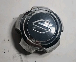 2004-2006 SUZUKI XL-7 center cap P/N 2744 - Picture 1 of 8