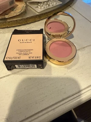 Gucci Blush De Beaute - 07 True Pink - Para mejillas y ojos 5,5 g/0,19 oz. Nuevo en caja Foto 1 de 2