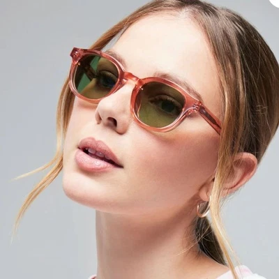 NUEVO Gafas de sol Wildfox: Smart Fox (rosa agua de rosa) en caja y estuche Foto 1 de 4