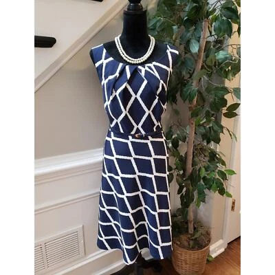 Vestido justo AGB feminino 14W azul e branco gola redonda pulôver sem mangas com cinto - Imagem 1 de 4