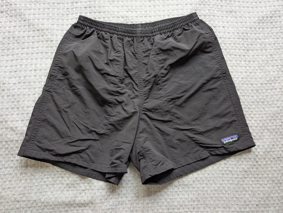 Pantalones Cortos Patagonia Para Hombres Pequeños Negros Bolsos NetPlus Malla Forrados Conchas Secado Rápido Foto 1 de 4