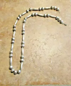 28" GEM !! Vintage Navajo Sterling Silver MELON BENCH MADE BEAD Necklace - Picture 1 of 10