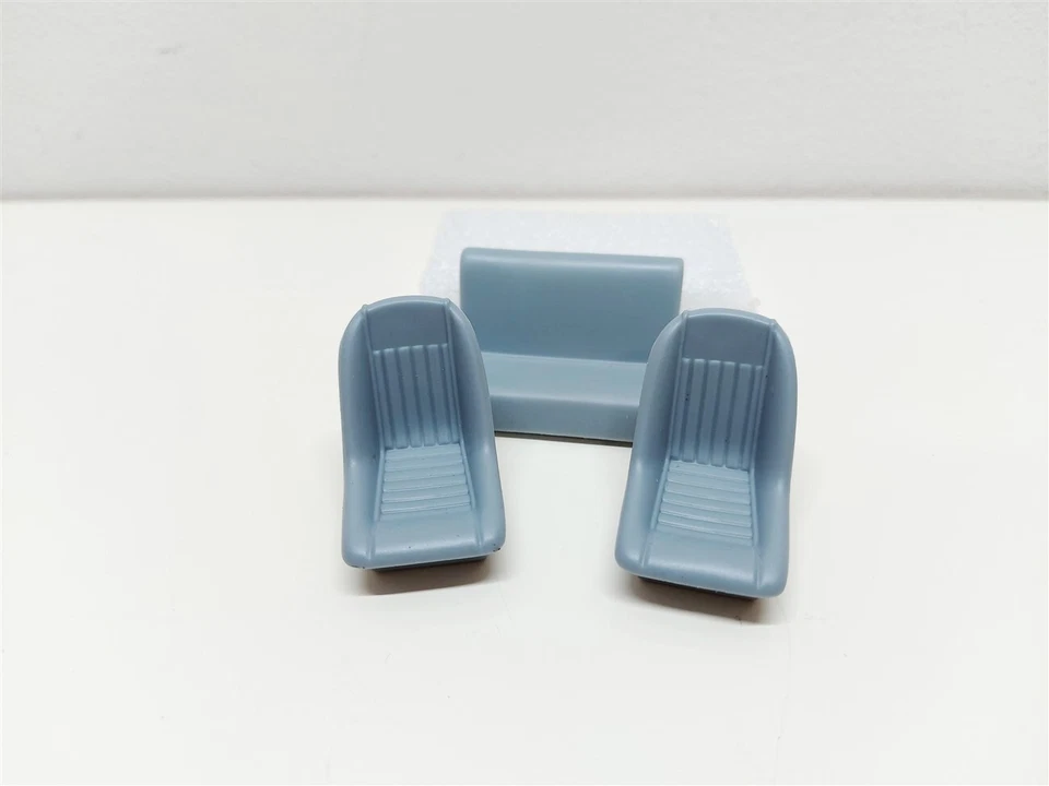 Kit Interni Seggiolini Fiat 500 Abarth 695 SS del 1963 - Road Signature 1/18 - Immagine 1 di 1