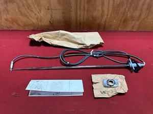 NOS 1969-70 MERCURY MARQUIS MARUADER MONTEREY RADIO ANTENNA DOMY-18813-A FoMoCo - Picture 1 of 3