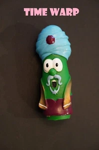 VEGGIE TALES 2004 WEIHNACHTSKRIPPE WEISE MÄNNER LARRY DIE GURKE FIGUR - Bild 1 von 2