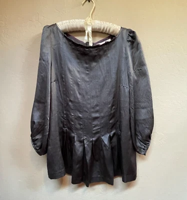 Blusa Charlotte Ronson Seda Manga Abullonada Botón Espalda Plisada Detalle Negra Pequeña Foto 1 de 4