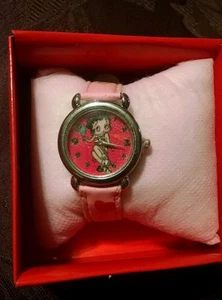 Betty Boop Battery Operated Watch, Holding Flowers, MINT in Original Box! - Picture 1 of 3