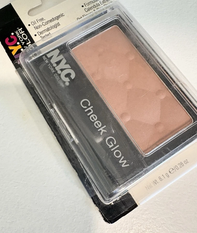 NYC New York Color Cheek Glow Powder Blush Shade 656 Sutton Place Peach NOS READ - Image 1 of 3