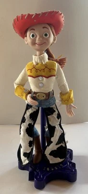 Toy Story 2 Jessie Thinkway Juguetes Muñeca/Felpa con Soporte Vaquera Púrpura Foto 1 de 4