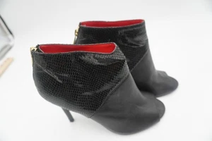 Charles Jourdan Black Snakeskin Back Zipper Peep Toe Stiletto Ankle Boot Sz 8.5 - Picture 1 of 12