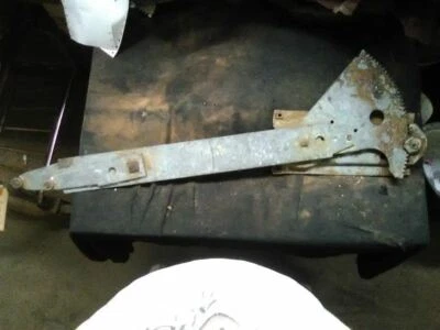 PASSENGER R. FRONT WINDOW REGULATOR MANUAL 4 DOOR FITS 65-67 OLDSMOBILE 9433 Foto 1 de 4