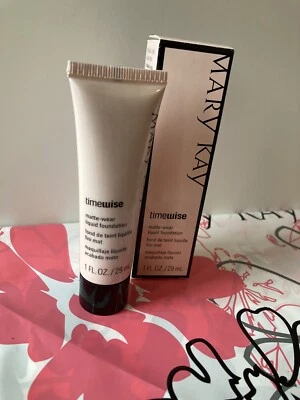 Mary Kay Ivory 6 Timewise Matte Wear Liquid Foundation / New In Box Combo Oily - Image 1 of 2