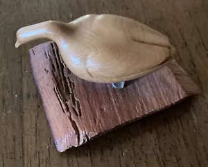 HAND CARVED CANADIAN GOOSE (V990) DETAILED CARVING ON WOOD BLOCK - Picture 1 of 5