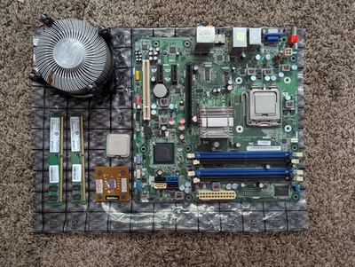 Lote de hardware para computadora | Core 2 Duo, Pentium 4, 2x1GB DDR2, AMD Athlon *SIN PROBAR* Foto 1 de 4