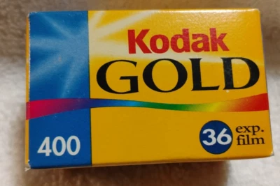 Kodak Gold 400 24 Exposure Color Film Photography 35mm Camera Film NOS Sealed - Image 1 of 4