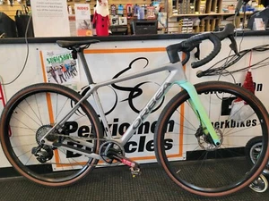 Orbea Terra M21eTeam  Sram Force XPLR AXS Carbon Small Fulcrum Wheelset - Picture 1 of 17