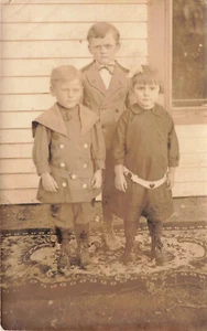 VINTAGE RPPC REAL PHOTO POSTCARD THREE CHILDREN IN SUNDAY BEST 021424 T - Picture 1 of 2