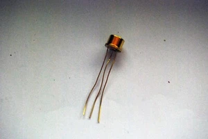 Vintage 2N1482 55v 1.3A NPN silicon transistor TO-5 package gold leads - Picture 1 of 1