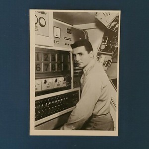  1964 DONRUSS VOYAGE TO THE BOTTOM OF THE SEA - "CMDR. LEE CRANE" #2  LOOK!!