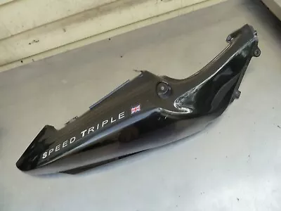 Cola de plástico derecha Triumph Speed Triple 955i 01-04 2002 #N10 Foto 1 de 4