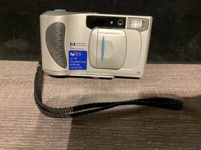 HP-315 PHOTO-SMART DIGITAL CAMERA WITH CORD TESTED - Image 1 of 4