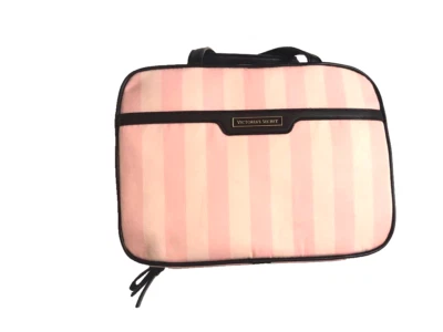 Victoria's Secret 旅行悬挂化妆化妆化妆包标志性条纹 — 第 1/4 张图片