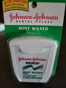 Vintage 90s Johnson & Johnson Reach Mint Waxed 100 Yds NEW Dental Floss Prop - Picture 1 of 4