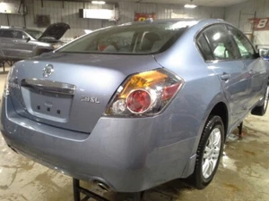 Used Front Center Interior Rear View Mirror fits: 2012 Nissan Altima automatic d - Picture 1 of 24