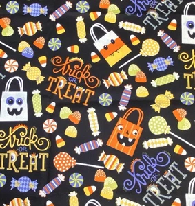 Trick or Treat Halloween Süßigkeiten auf schwarzem Stoff von Brothers & Sisters, BTHY - Bild 1 von 2